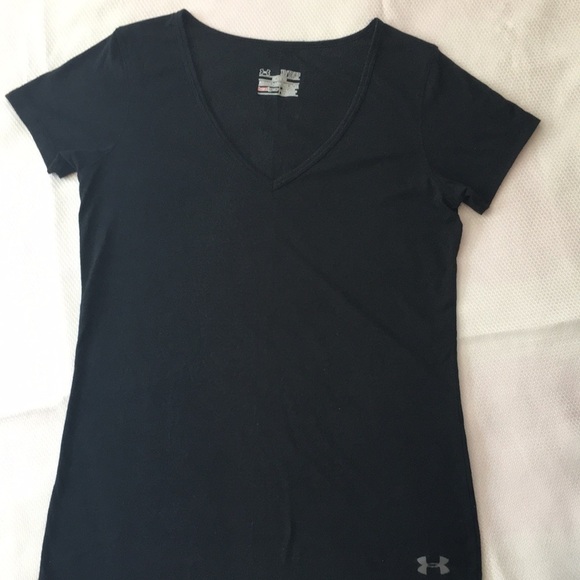 ~3 for $20~ Under Armour heat gear v-neck - Picture 1 of 4